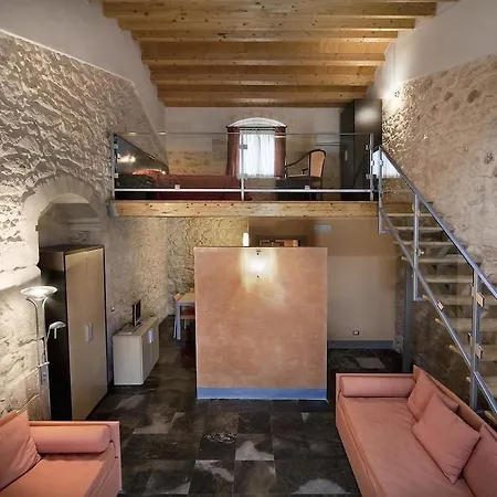 Casato Licitra Hotel 4*
